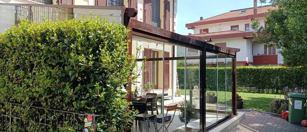 Vetrata sotto pergotenda Vetrata sotto pergotenda